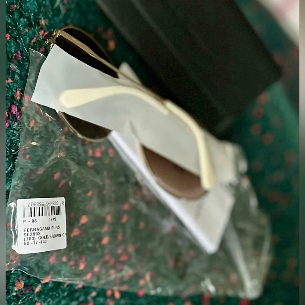 Ferragamo SF299S 60mm Round Sunglasses NWT Full Set Gold/Brown Rare